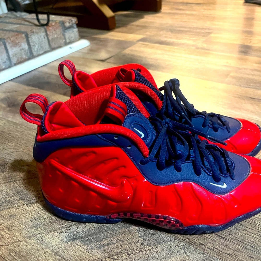 Foamposite boys size 7